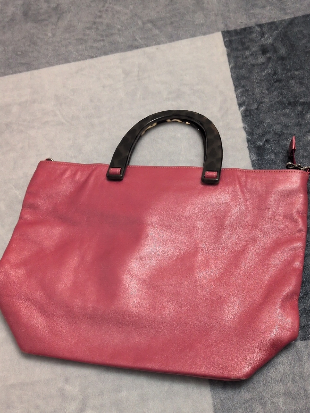 Women’s Salmon Pink Faux-Leather Top-Handle Tote